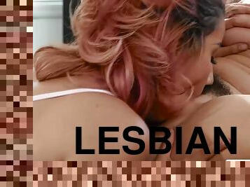 isot-tissit, masturbaatio, pillu-pussy, typykät, lesbo-lesbian, teini, sormettaminen, alusasut, perä-butt, ruskeaverikkö