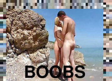 gros-nichons, en-plein-air, ados, plage, sur-le-visage, ejaculation, blonde, seins