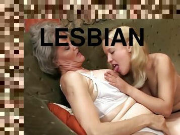 שעירי, רזה, מבוגר, סבתא-לה, לסבית-lesbian, צעצוע, אמא, לעשות-עם-האצבע, בלונדיני