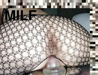 Milf twerks her ass on dildo