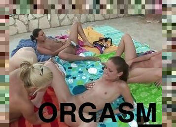 orgasme, orgie, en-plein-air, fête, chatte-pussy, gode-ceinture, lesbienne, ados, jouet, pornstar