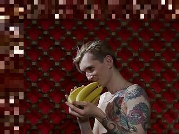 Nicky deeptroat fucking banana show