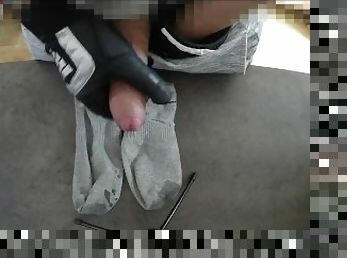 Teens cumshot on worn nike socks