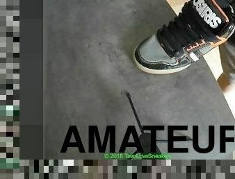 amateur, ejaculation-sur-le-corps, gay, branlette, pieds, ejaculation, pute, solo