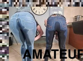 cul, gros-nichons, pisser, amateur, culotte, fétiche, jeans, humide, brunette