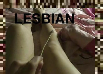 לסבית-lesbian, אמא-שאני-רוצה-לזיין, נשיקות, חברה