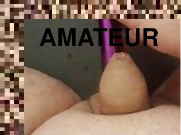 Hand free small dick cum