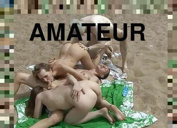 al-aire-libre, ruso, swinger, amateur, adolescente, sexo-en-grupo, playa, europeo, rubia, cuarteto