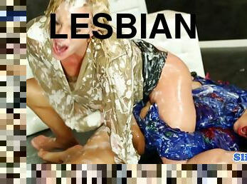 Bukakke Lesbians Fisting Pussy At Glory Hole