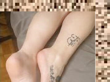 amatőr, dögös-macák, asszonyok, láb, szólóban, tetoválás, lábak