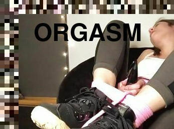 orgasm, sport, teismeline, bdsm, aluspüksid, fetišš, soolo, kinnisidumine, rinnahoidja, trenn