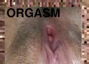 Necesito a alguien para mojarme - Masturbación femenina - quiero un sexo oral