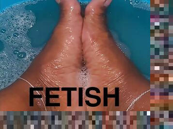 Splish Splash Kitty’s Feet Are Taking A Bath Stroke Joi