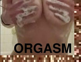 gros-nichons, clito, masturbation, orgasme, chatte-pussy, écolière, babes, ados, massage, doigtage