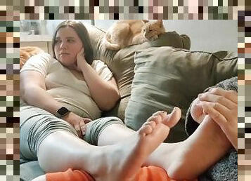 Gave my annoyed friend a massage, turned into a footjob! - ignored college fwb footjob massage