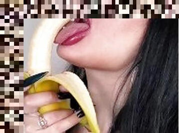 blowjob-seks-dengan-mengisap-penis, deepthroat-penis-masuk-ke-tenggorokan, ditindik, manis, cantik, pisang, boneka-cantik, pengisapan