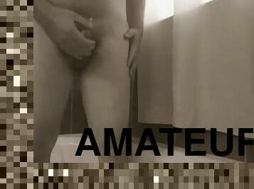 pisser, amateur, sale, kinky, coquine, fétiche, solo, tabou, humide, érotique