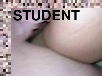 I hooked myself up with a young student, I make holes in my ass and pussy, lousy rubbish