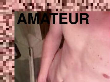 masturbation, amateur, énorme-bite, ados, branlette, fétiche, solo, boules, rasé, salle-de-gym