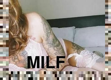 masturbation, amateur, milf, jouet, secousses, ejaculation, britannique, solo, femme-dominatrice, tatouage