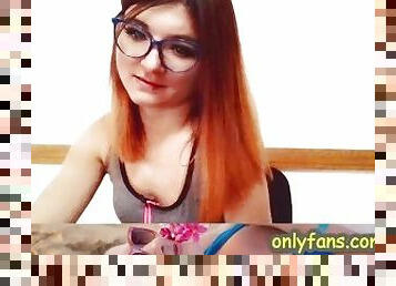 papa, lunettes, masturbation, amateur, ados, rousse, horny, mignonne, petite, fétiche