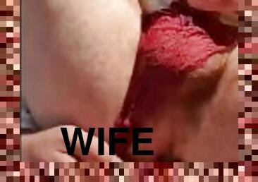 Je me branle avec le string sale de ma femme "I jerk off with my wife’s dirty thong