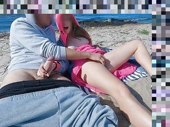 masturbation, nudiste, en-plein-air, public, ejaculation-sur-le-corps, branlette, plage