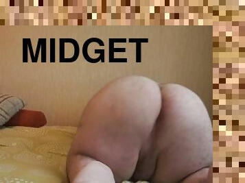 Midget showing and shaking his fat ass