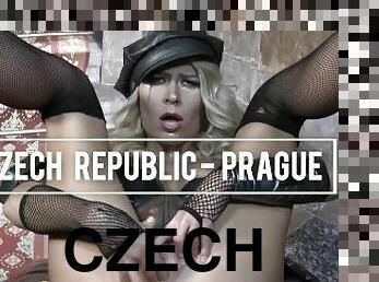 veľké-prsia, masturbácia, na-verejnosti, zlatíčka, pornohviezda, kompilácia, blondýna, prsia, drobné, sólo