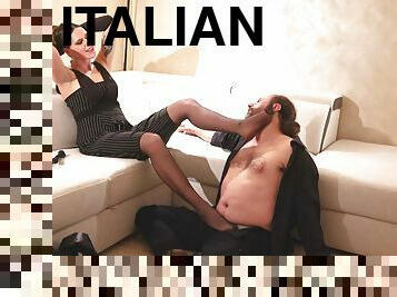 Mistress Italiana Si Fa Annusare Autoreggenti Sudate Da Schiavo Innamorato Dialoghi Italiano Femdom