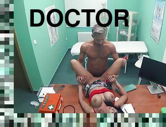 Bosomed brunette Valentina Ricci gets fucked by handsome doctor