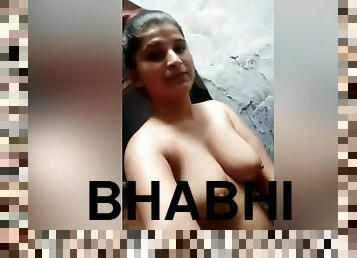 Today Exclusive- Sexy Paki Bhabhi Record Her Nude Selfie