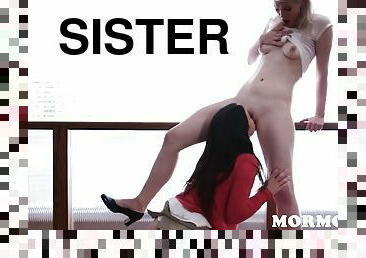 לסבית-lesbian, בלונדיני, אחות-sister, שחרחורת