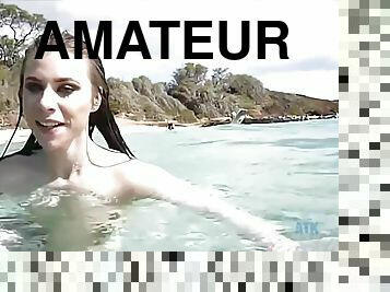 bagno, urina, amatoriali, spiaggia, pov, doccia, vulve-rasate, brunette, tettine