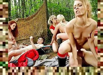 gros-nichons, en-plein-air, énorme-bite, milf, pornstar, sexe-de-groupe, double, sur-le-visage, blonde, pénétrante