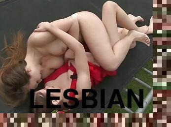 בחוץ, לסבית-lesbian, שחרחורת