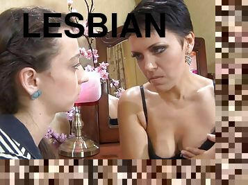 tua, rusia, kurus, lesbian-lesbian, jenis-pornografi-milf, mainan, muda-diatas-18, normal, alat-mainan-seks, lebih-tua