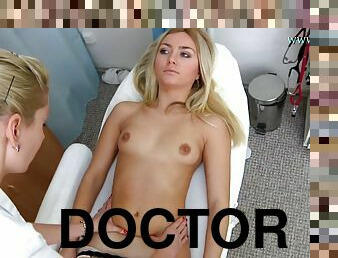 Gorgeous babe with small breasts masturbates in doctors office