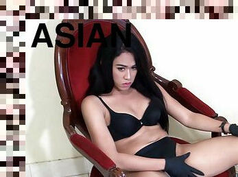 Ladyboy Zen In Latex Gloves Jerks Off