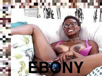 Mommy Ebony Lady Plays With Cunt