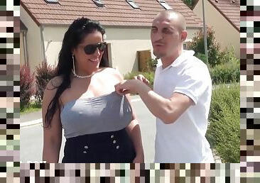 Plumper Amateur Sex French Arab With Huge tits outdoor