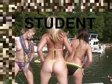 dojke, vani, u-javnosti, pička-pussy, student, lutke, ludo, kurva-slut, mladi-18, koledž