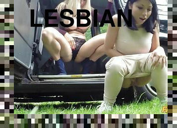 asiatique, masturbation, en-plein-air, pisser, chatte-pussy, lesbienne, mignonne, femme-dominatrice, fessée