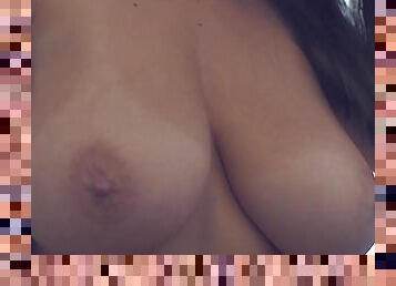 gros-nichons, babes, jeune-18, britannique, naturel, belle, gros-seins, seins, solo, brunette