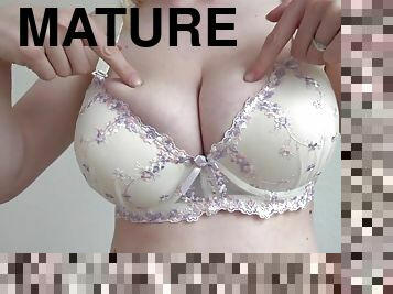 tettone, amatoriali, maturi, mammine-mature, video-casalinghi, bionde, naturali, solitari, reggiseni, tette-pendule