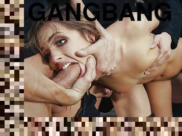 orgie, fellation-profonde, gangbang, jeune-18, pute, quatuor, cognage, bâillonnement, dure, sucer