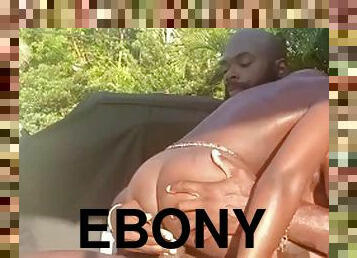 Big ass ebony milf fucked in the garden i meet her at sexturs.com
