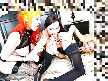 Extreme anal hardcore lesbian threesome orgy