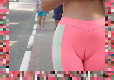 My camel toe when I wear  this tight yoga pants
