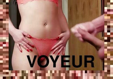 Voyeur amateur lets guy jerk off his cock all over her naked